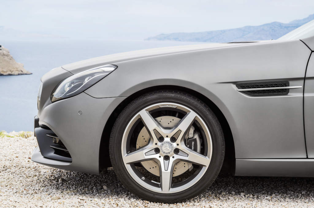 Mercedes-Benz SLC 300, designo cerrusitgrau magno, AMG Line Mercedes-Benz SLC 300, designo cerrusit grey magno, AMG Line